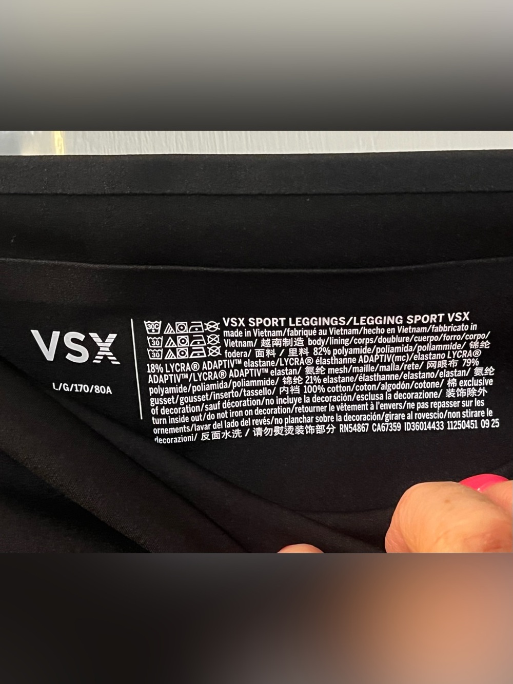 VSX Victoria’s Secret Elevate Refined Countour Leggings RARE ~ HTF
Size L NWOT - Picture 12 of 15